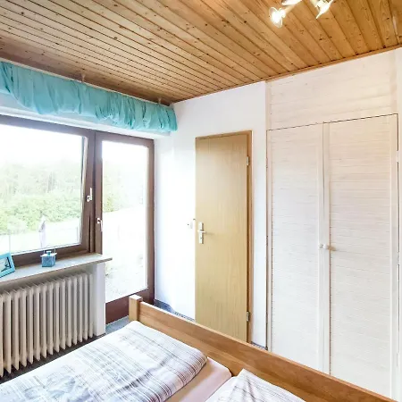 Cosy With Terrace And Garden Access In A Quiet Wooded Area Lägenhet Goessweinstein