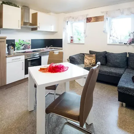 Lägenhet Cosy With Terrace And Garden Access In A Quiet Wooded Area