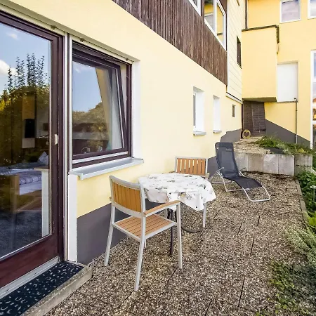 Lägenhet Cosy With Terrace And Garden Access In A Quiet Wooded Area