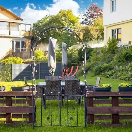 Lägenhet Cosy With Terrace And Garden Access In A Quiet Wooded Area