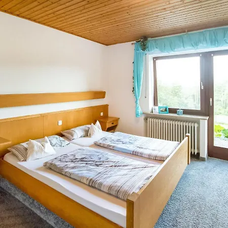 Cosy With Terrace And Garden Access In A Quiet Wooded Area * Goessweinstein